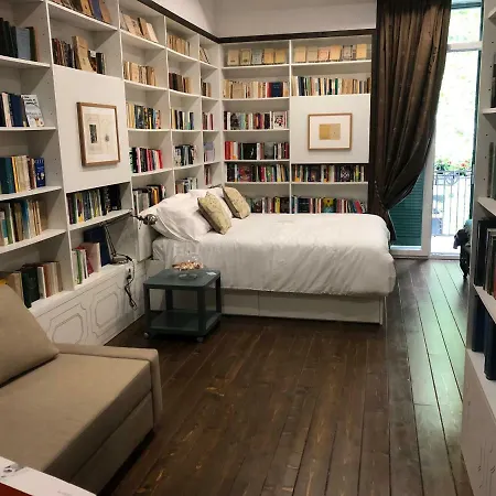 Bed&book Mooks Неаполь