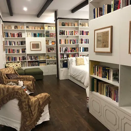 Bed&book Mooks 住宿加早餐酒店